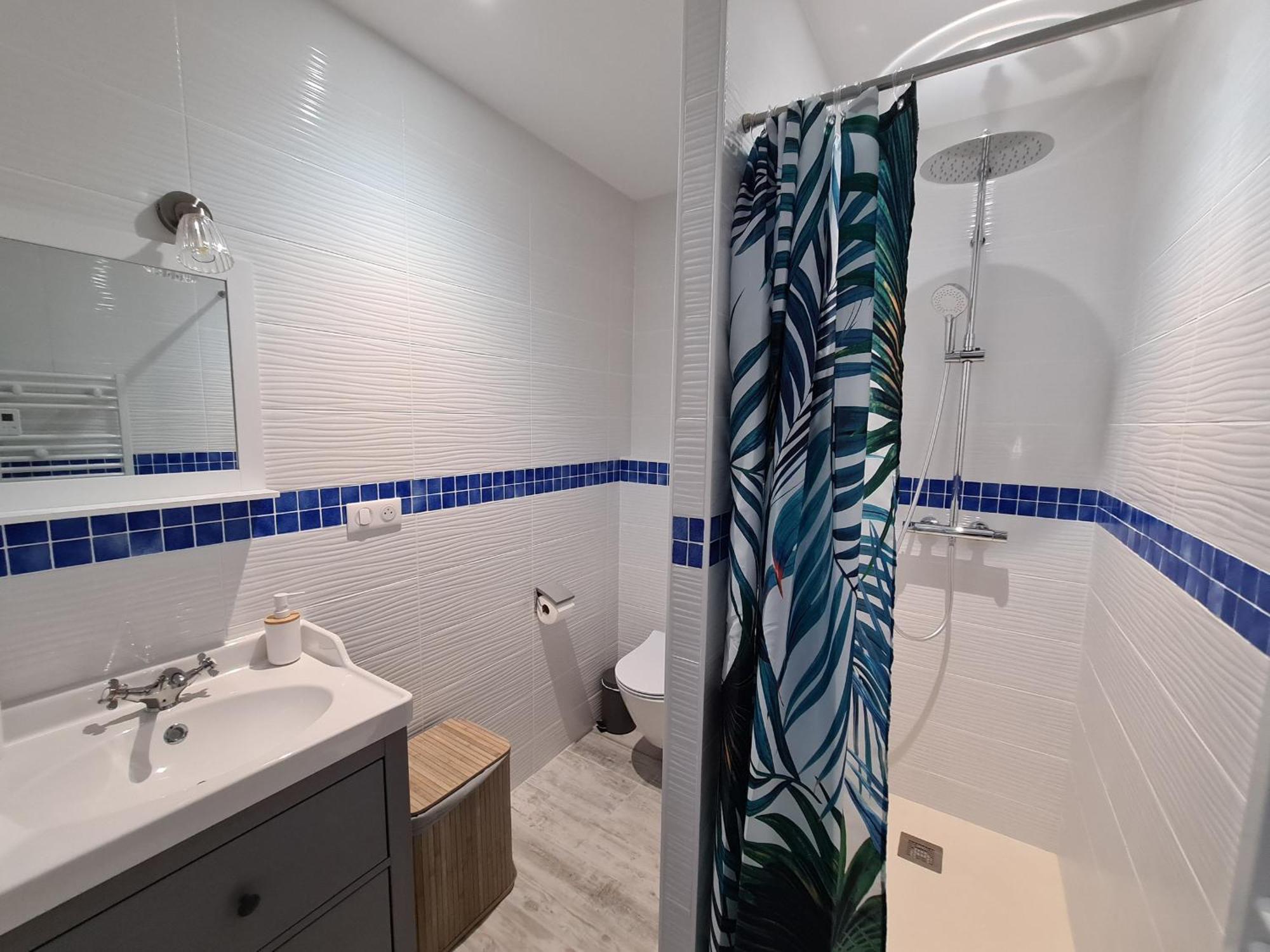 Gite Spacieux A Briare Avec Terrasse, Ideale Pour Familles Et Seminaires, Animaux Acceptes. - Fr-1-590-371 Exterior photo