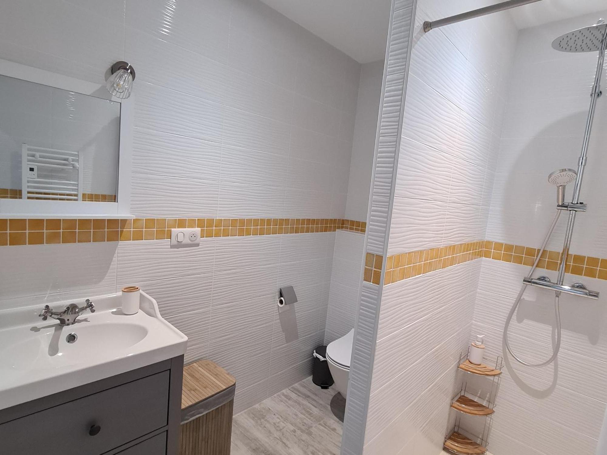 Gite Spacieux A Briare Avec Terrasse, Ideale Pour Familles Et Seminaires, Animaux Acceptes. - Fr-1-590-371 Exterior photo