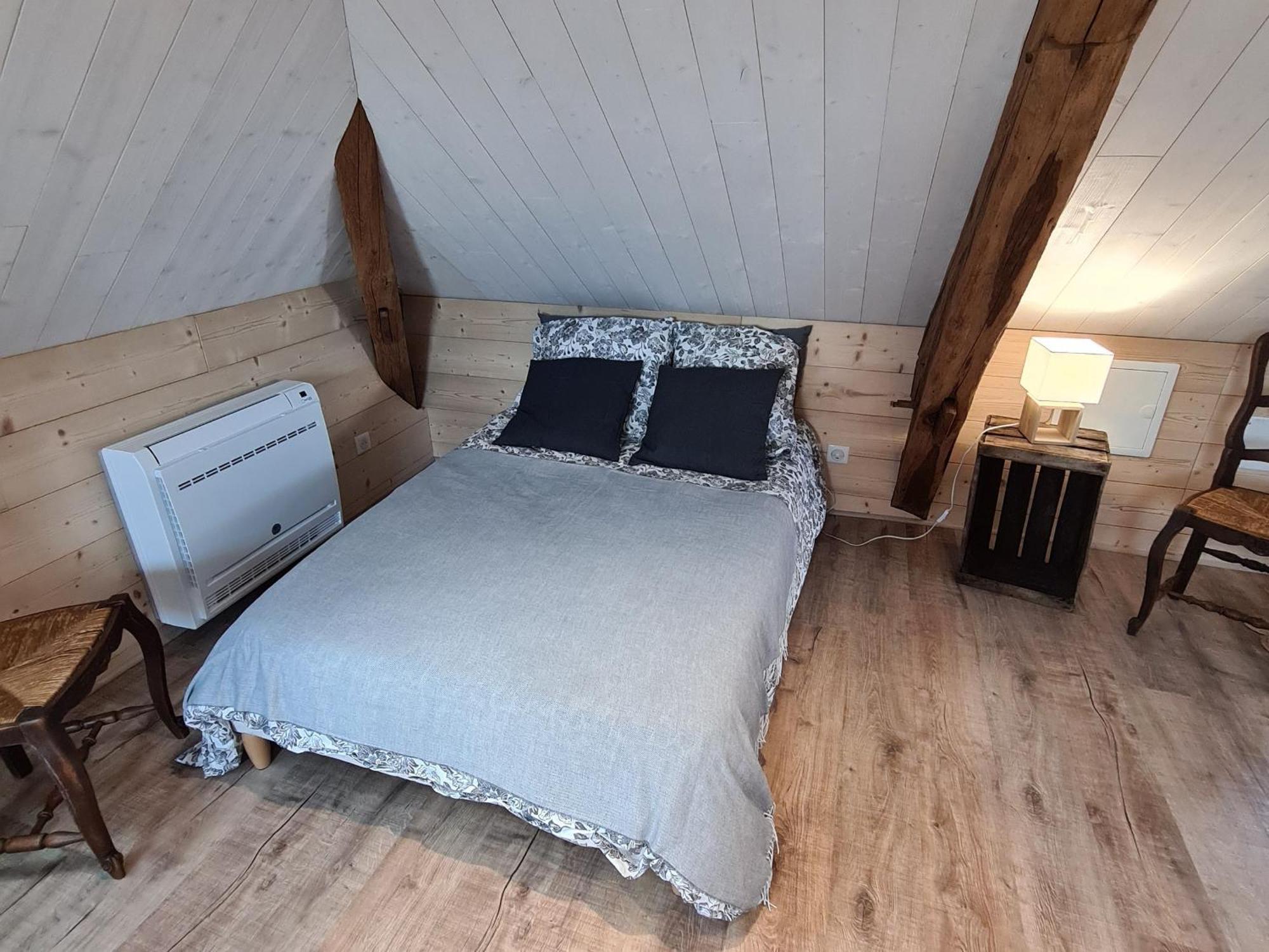 Gite Spacieux A Briare Avec Terrasse, Ideale Pour Familles Et Seminaires, Animaux Acceptes. - Fr-1-590-371 Exterior photo